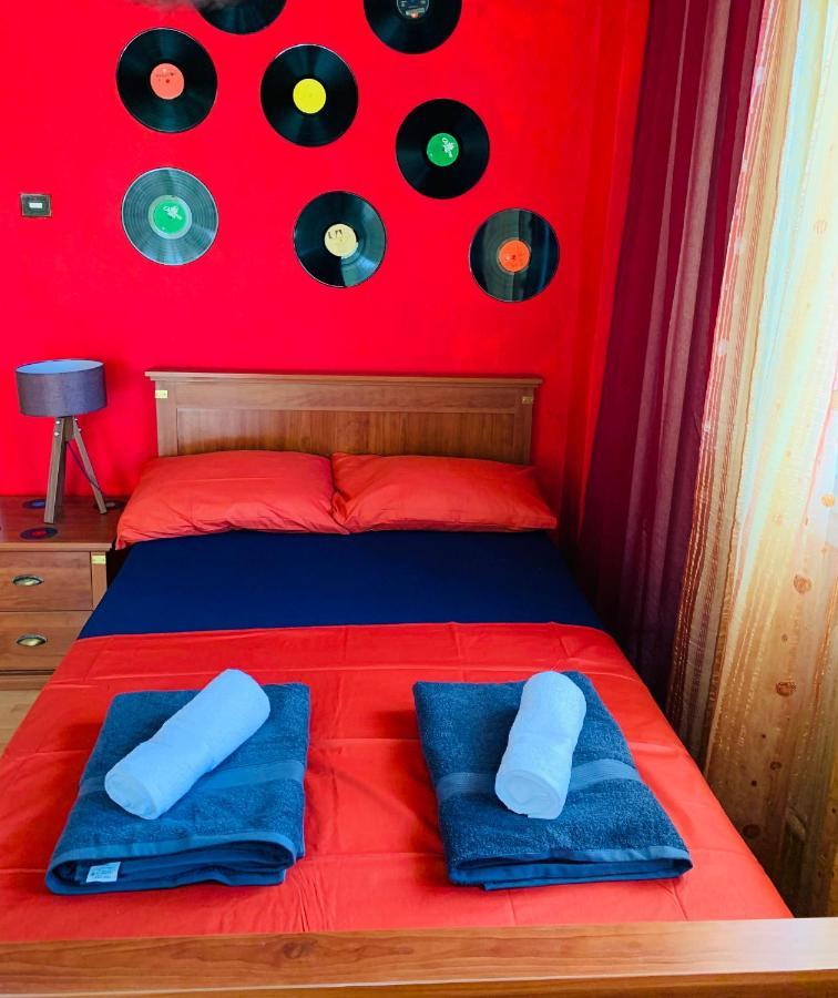 Anna'S 3 Rooms Apartment Nei Epivates Beach Skála Neón Epivatón Dış mekan fotoğraf